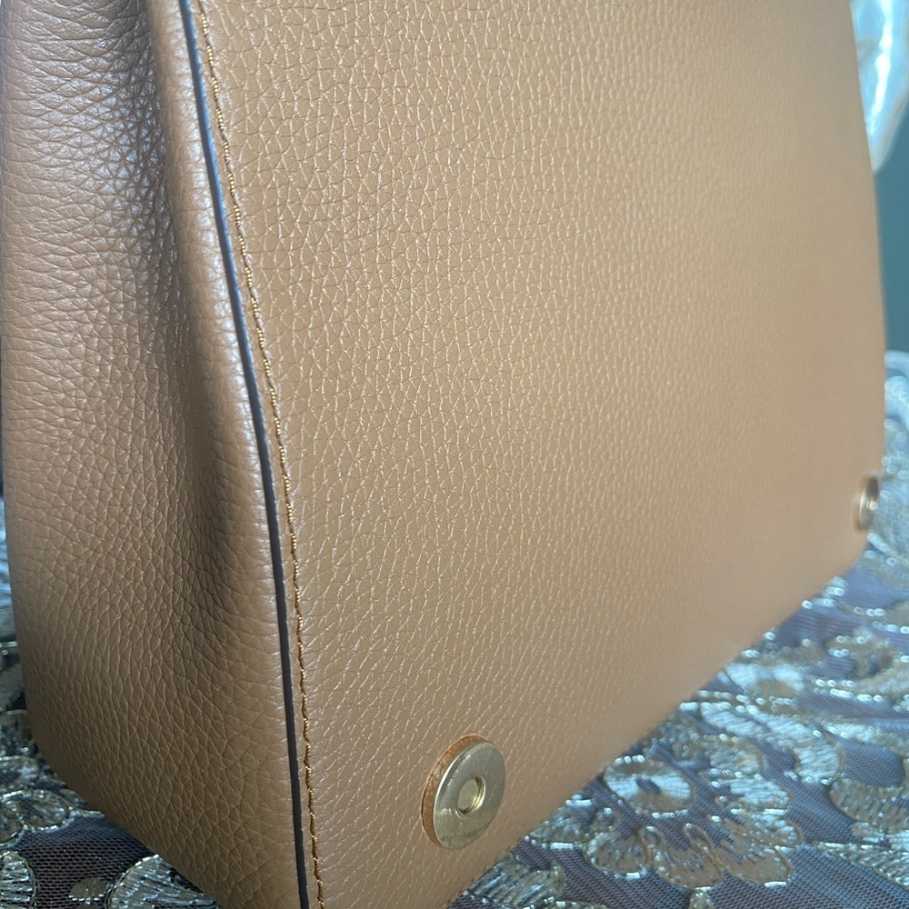 Tory Burch LG adjustable shoulder/crossbody bag - Picture 8 of 13